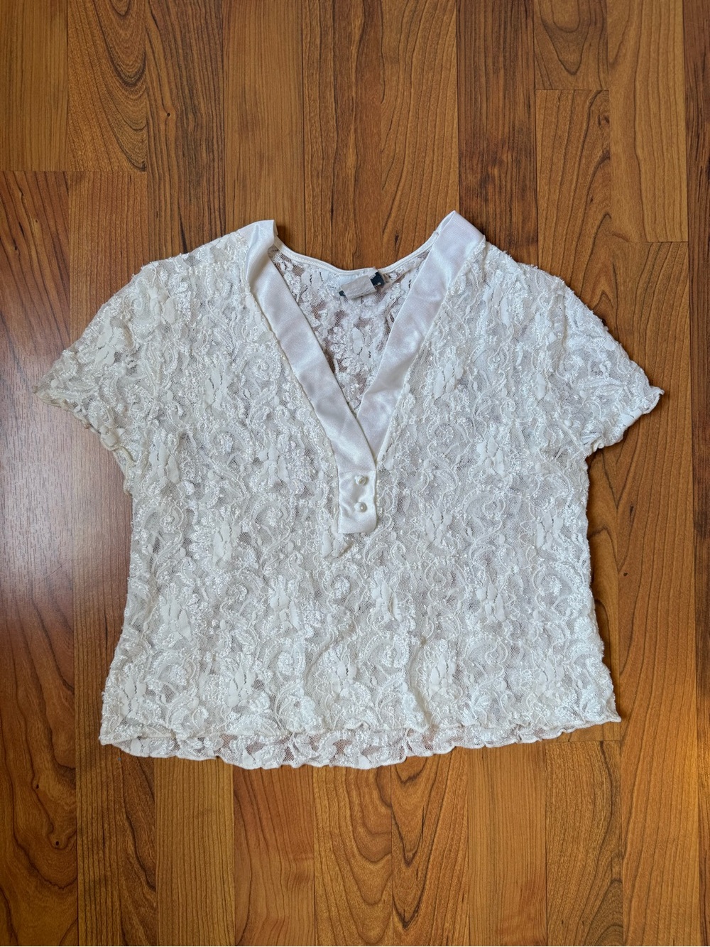 Jaclyn Smith White Lace V-Neck Short Sleeve Blouse